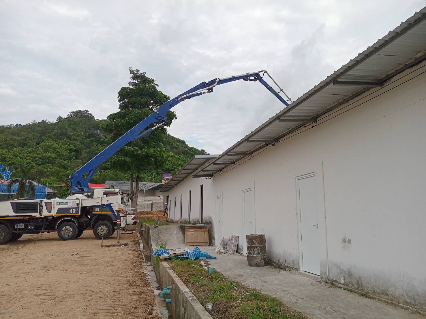 Sale Service : Concrete floor pouring work